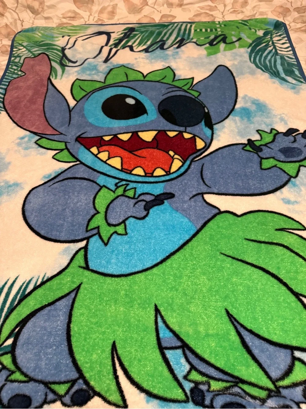 Disney Lilo & Stitch Tropical Plush Throw Blanket - Blue & Green OHANA